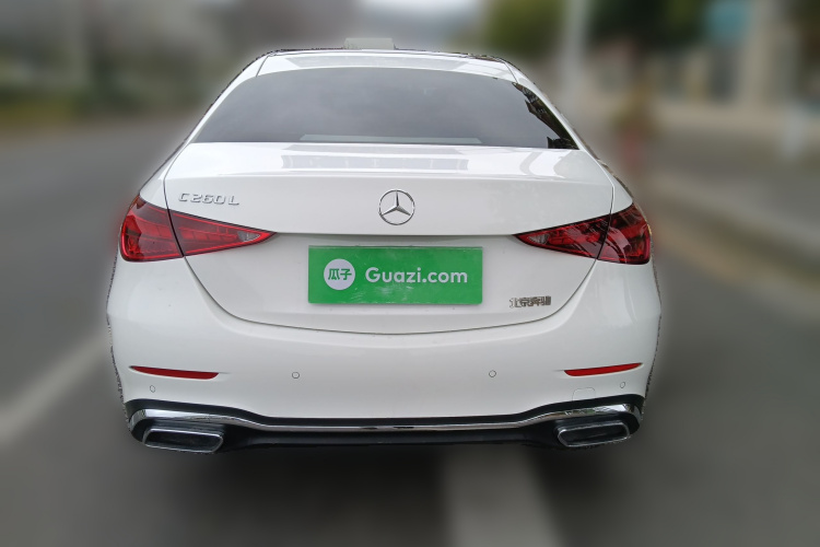 奔驰C级 2024款 C 260 L 运动版车身外观6