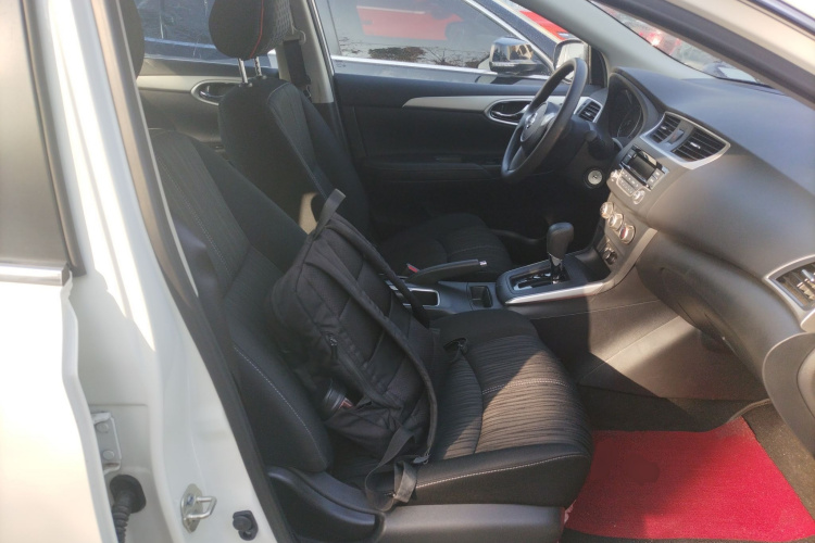 日产 轩逸 2024款 经典 1.6XE CVT舒适版局部细节41