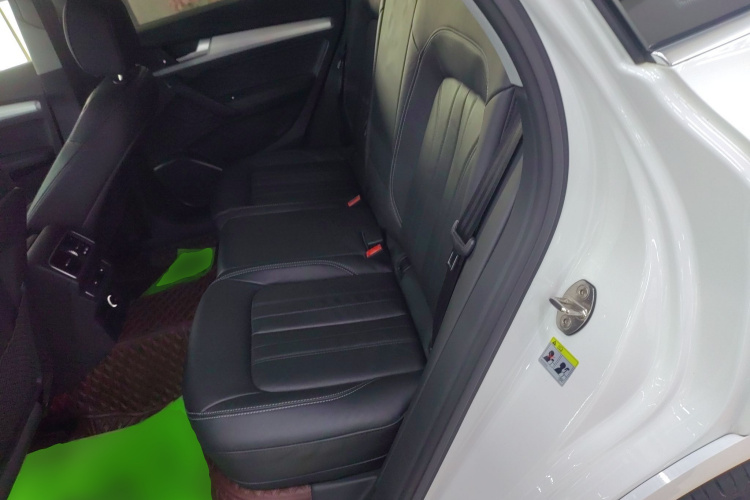 奥迪Q5L 2020款 改款 40 TFSI 荣享时尚型中控内饰21