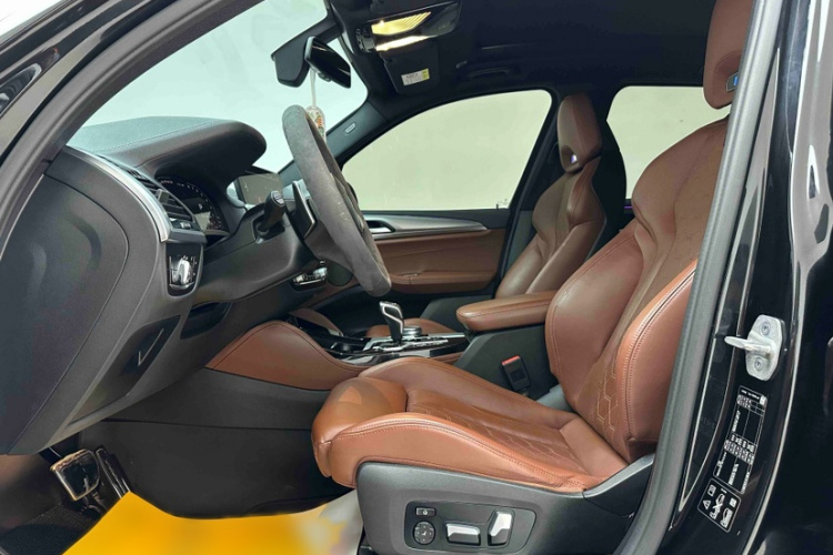 宝马X3 M 2021款 X3 M雷霆版中控内饰7005