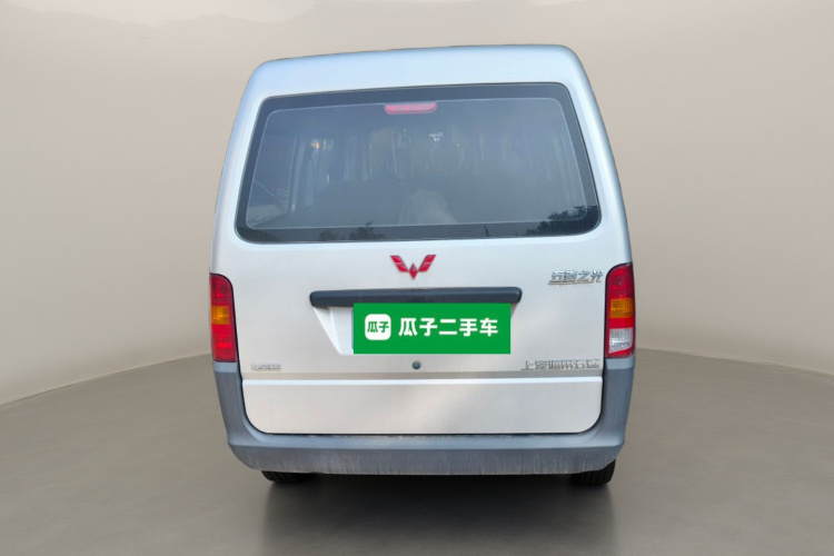 五菱汽车 五菱之光 2023款 1.5L 实用型 5/7座车身外观6