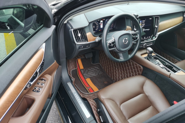 沃尔沃S90 2020款 改款 T5 智逸豪华版中控内饰20