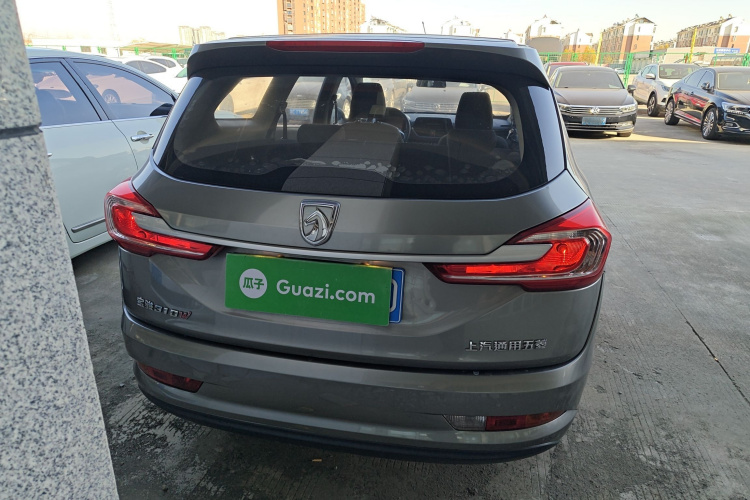 宝骏310W 2020款 1.5L 自动劲享型 国VI车身外观6