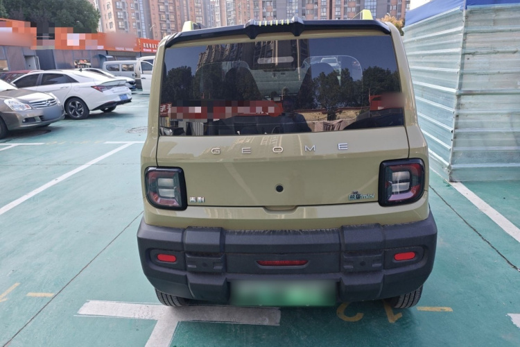 吉利银河 2025款 210km 熊猫骑士车身外观6004