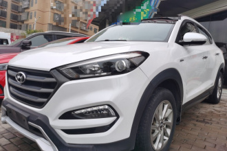 现代 途胜 2015款 1.6T 双离合两驱智能型