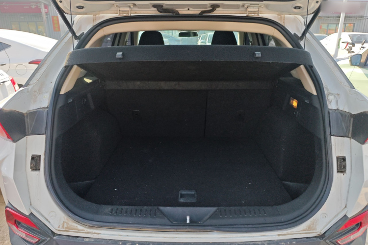 奔腾T77 2019款 230 TID 自动豪华型 国V机舱底盘23