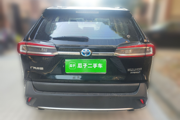 丰田 威兰达 2020款 双擎 2.5L E-CVT两驱科技版车身外观6004