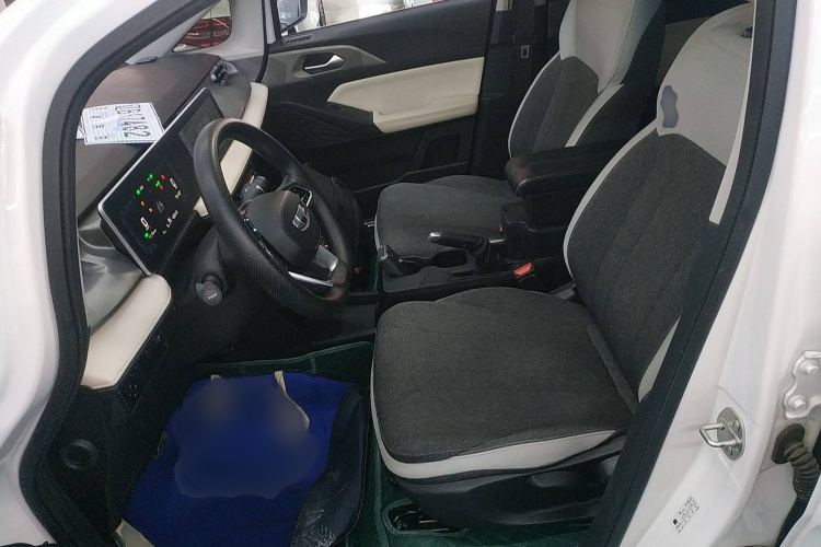 吉利几何E萤火虫 2024款 301km 龙腾版局部细节19