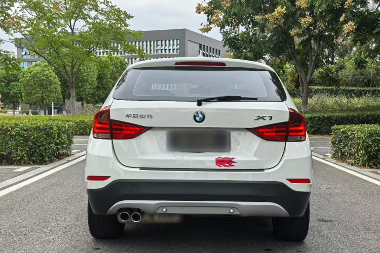 宝马X1 2014款 sDrive18i 领先型车身外观6005