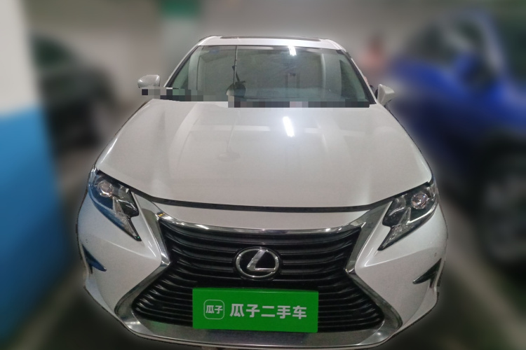 雷克萨斯ES 2015款 200 精英版车身外观2