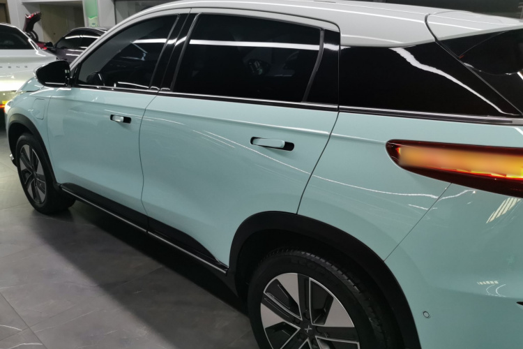 小鹏G3 2022款 G3i 460N+车身外观4