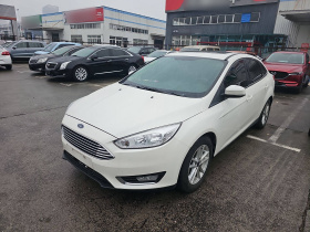 福特 福克斯 2017款 三厢 1.6L 自动风尚型智行版