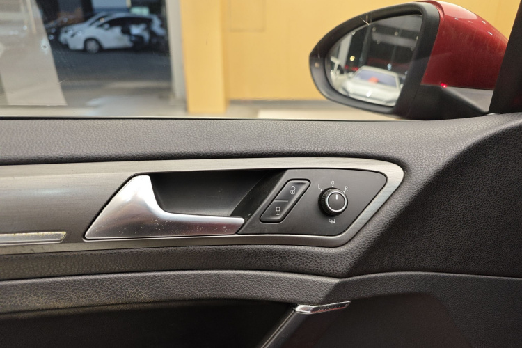 大众 高尔夫 2015款 1.6L 自动舒适型中控内饰7002