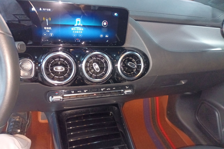 奔驰GLA 2023款 GLA 200局部细节16