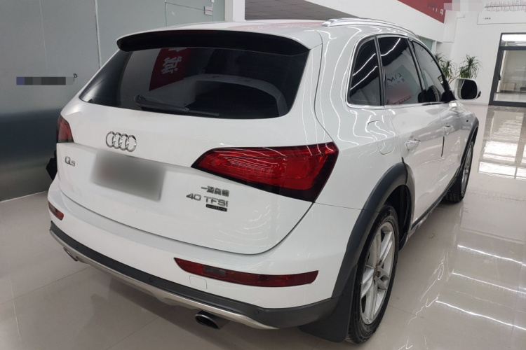 奥迪Q5 2017款 Plus 40 TFSI 技术型车身外观7