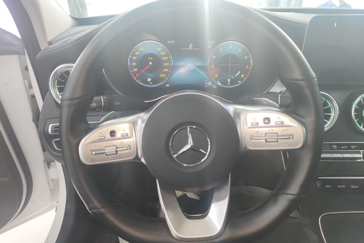 奔驰C级 2021款 C 200 L 时尚型运动版中控内饰13