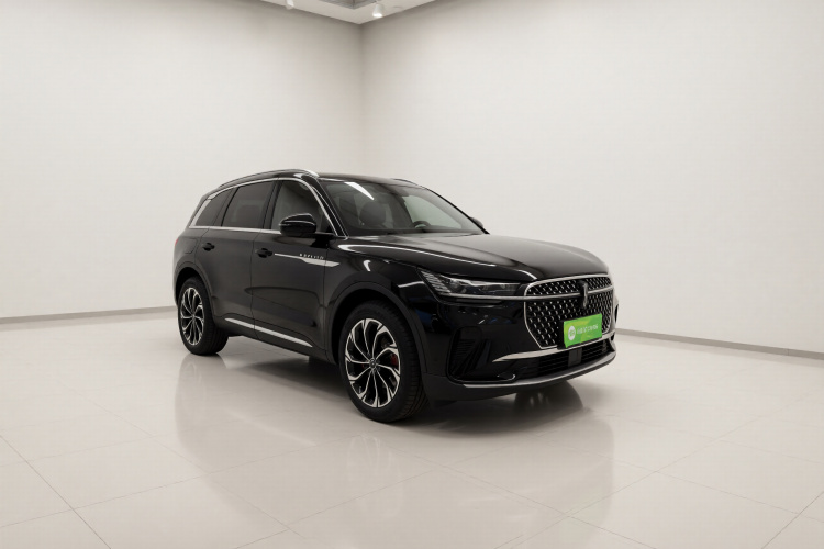 林肯 航海家 2023款 2.0T 四驱尊睿版车身外观3