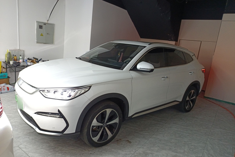 比亚迪 宋PLUS新能源 2021款 EV 尊贵型车身外观4