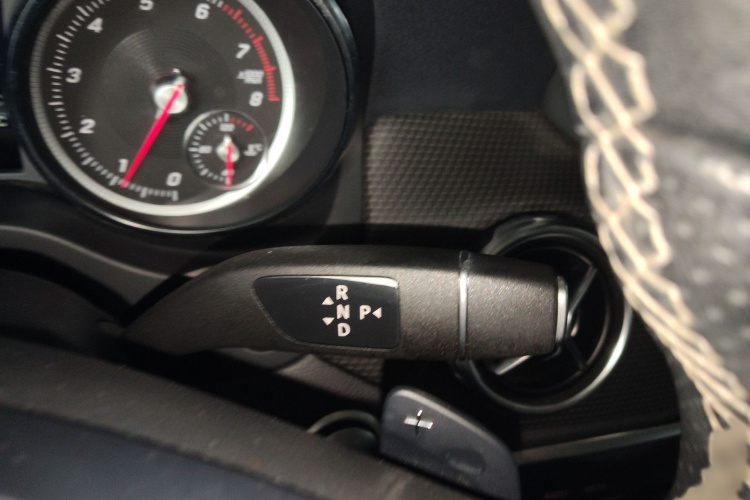 奔驰GLA 2017款 GLA 200 时尚型局部细节18