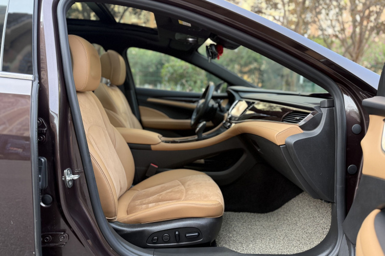 别克 君越 2016款 20T 豪华型中控内饰7007