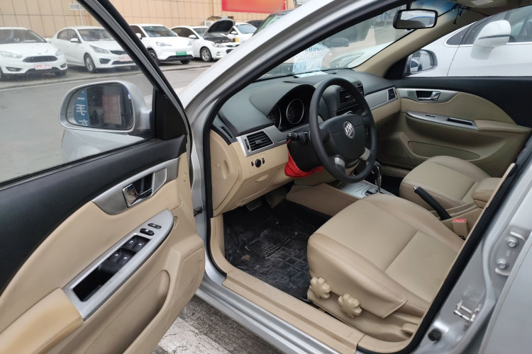 别克 凯越 2013款 1.5L 自动经典型中控内饰20