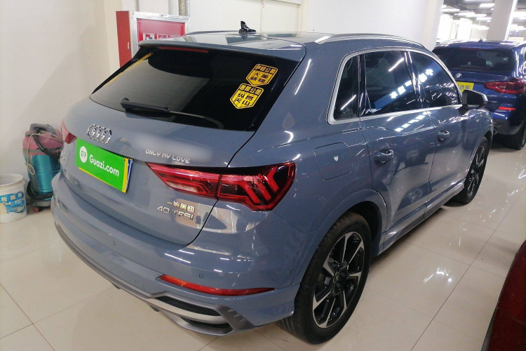 奥迪Q3 2022款 40 TFSI RS套件燃速型车身外观6005
