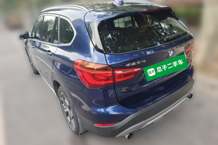 宝马X1 2018款 xDrive20Li 尊享型车身外观6003