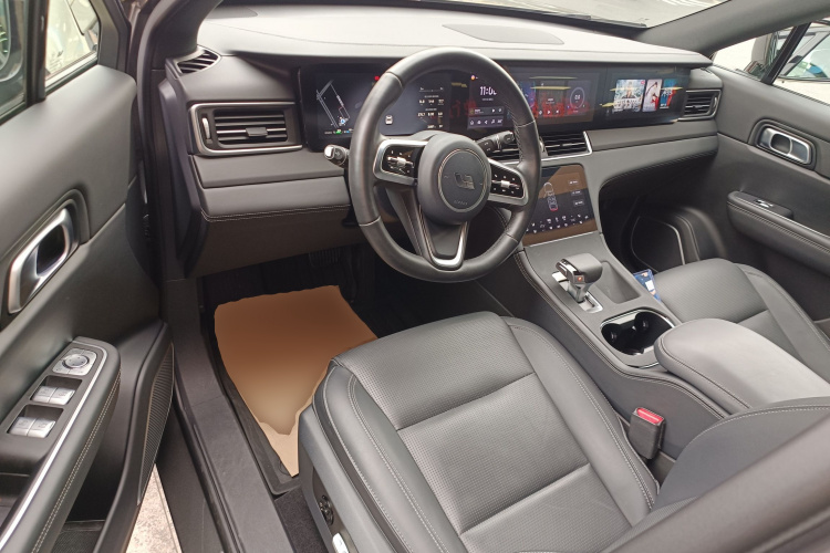 理想汽车 理想ONE 2021款 增程6座版中控内饰20