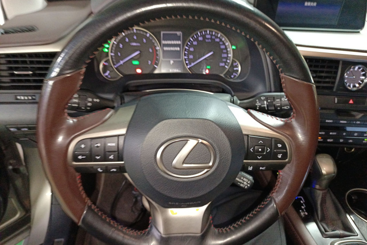 雷克萨斯RX 2016款 450h 四驱典雅版中控内饰13