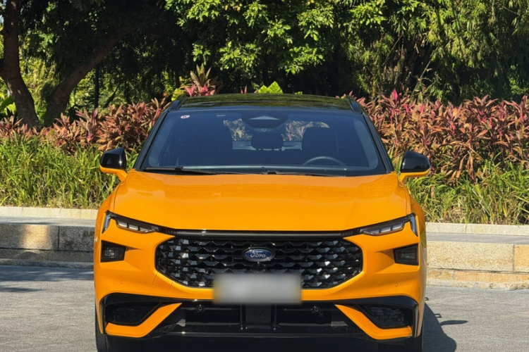 福特 蒙迪欧 2024款 2.0T E-混动运动版 ST-Line车身外观6001