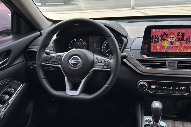日产 天籁 2021款 2.0L XL 舒适版中控内饰7002