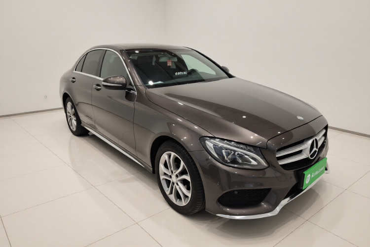 奔驰C级 2015款 C 200 L 运动型车身外观3