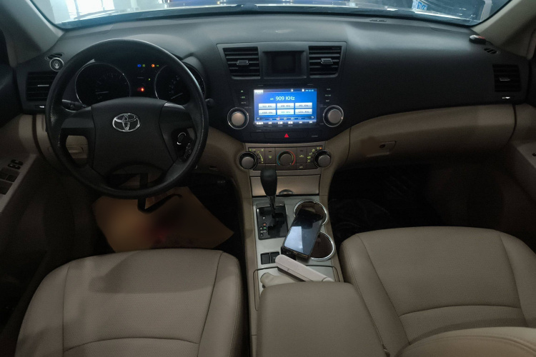 丰田 汉兰达 2012款 2.7L 两驱5座精英版中控内饰7002