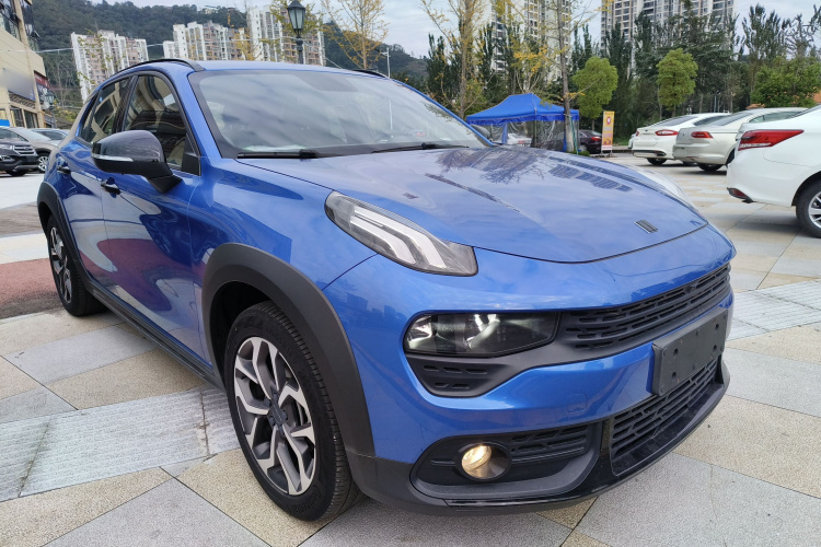 领克02 2021款 1.5TD DCT两驱劲Plus车身外观3