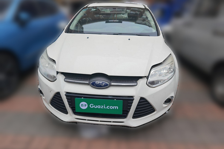 福特 福克斯 2012款 三厢 1.6L 手动风尚型车身外观6001