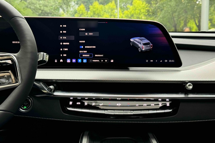 凯迪拉克XT5 2025款 2.0T 尊贵型中控内饰7007