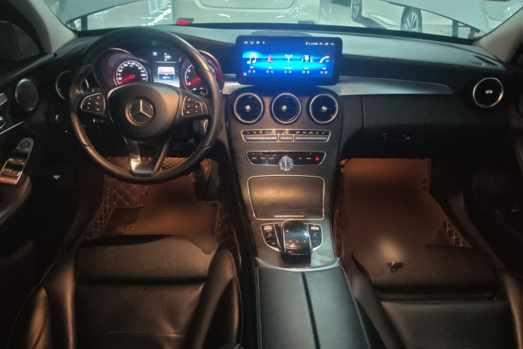 奔驰C级 2015款 改款 C 200 L 运动型中控内饰7002