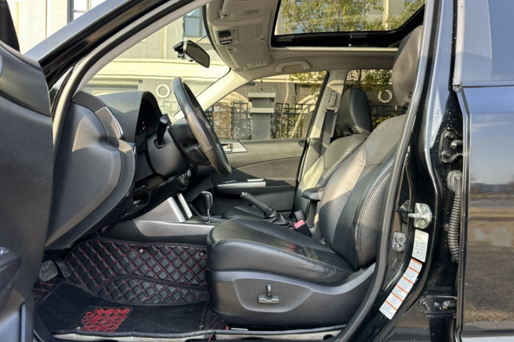 斯巴鲁 森林人 2011款 2.5XS 自动豪华版中控内饰7002