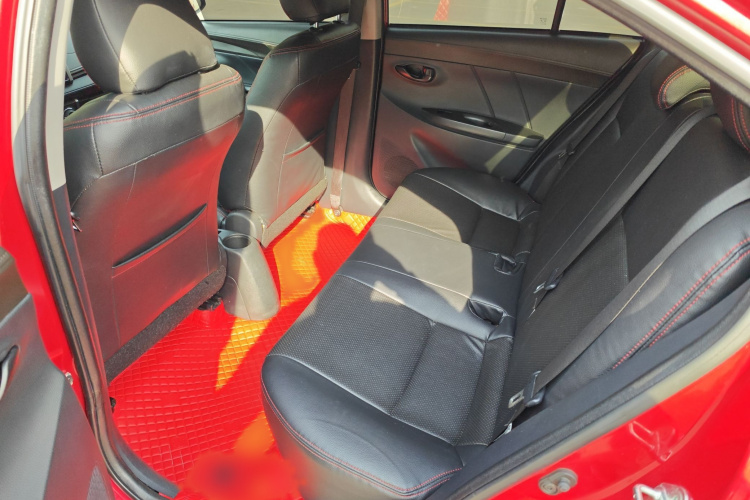 丰田 威驰 2014款 1.5L 自动智臻版局部细节9003