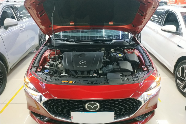 马自达3 昂克赛拉 2022款 2.0L 自动质雅黑曜版机舱底盘24