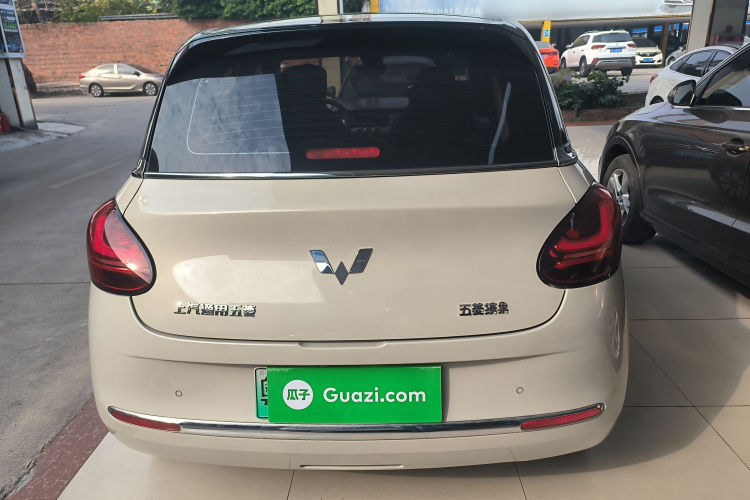 五菱汽车 五菱缤果 2023款 333km 灵犀互联+款车身外观6