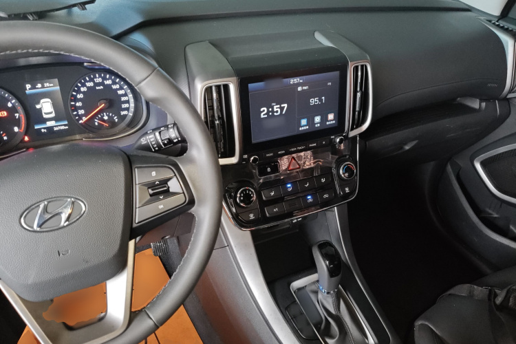 北京现代ix35 2019款 2.0L 自动两驱智勇·畅享版 国VI中控内饰12