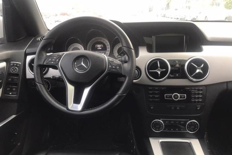 奔驰GLK级 2013款 改款 GLK 300 4MATIC 时尚型中控内饰7011