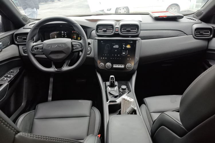 领克03 2022款 1.5TD DCT劲Plus中控内饰7002