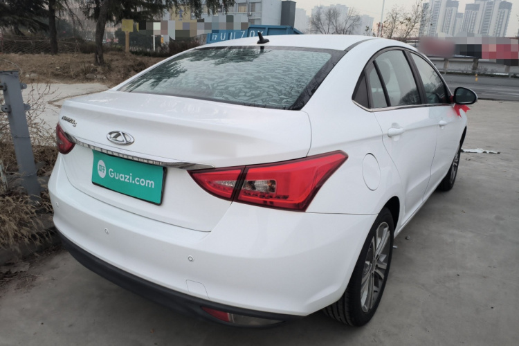 奇瑞 艾瑞泽5 2017款 1.5L 手动豪华版车身外观7