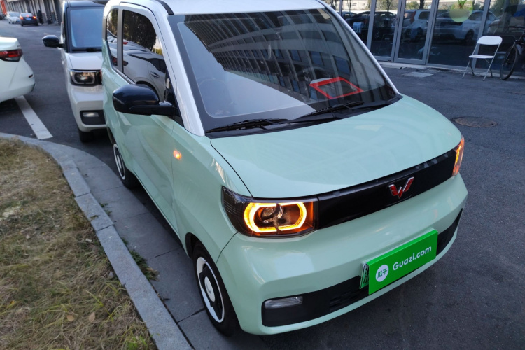 五菱汽车 宏光MINIEV 2021款 马卡龙臻享款 磷酸铁锂车身外观3