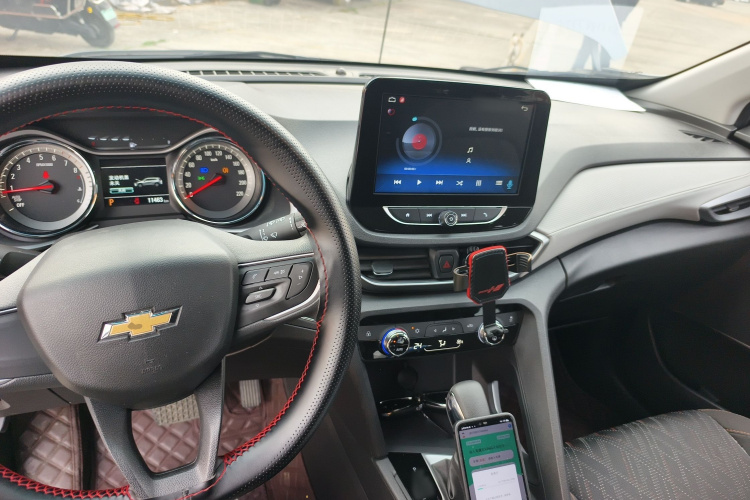 雪佛兰 沃兰多 2020款 轻混 530T 自动劲享版（5+2款）中控内饰12