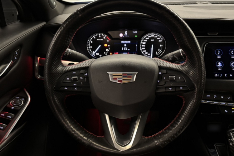 凯迪拉克XT4 2018款 28T 两驱领先型中控内饰7003