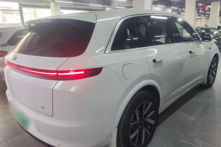 理想汽车 理想L7 2023款 Air车身外观7