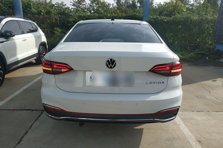 大众 朗逸 2024款 1.5L 自动五百万版车身外观6